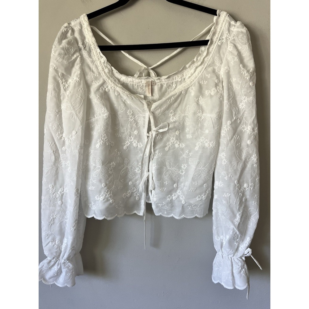 Lait Collection White Eyelet Romantic Floral Tie Front Blouse Top Cottagecore